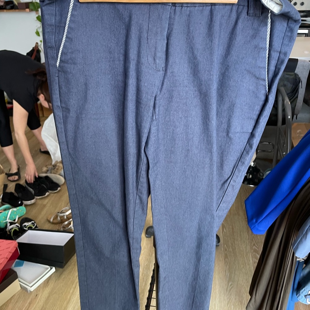 Three piece suit - Picture 4 of 5